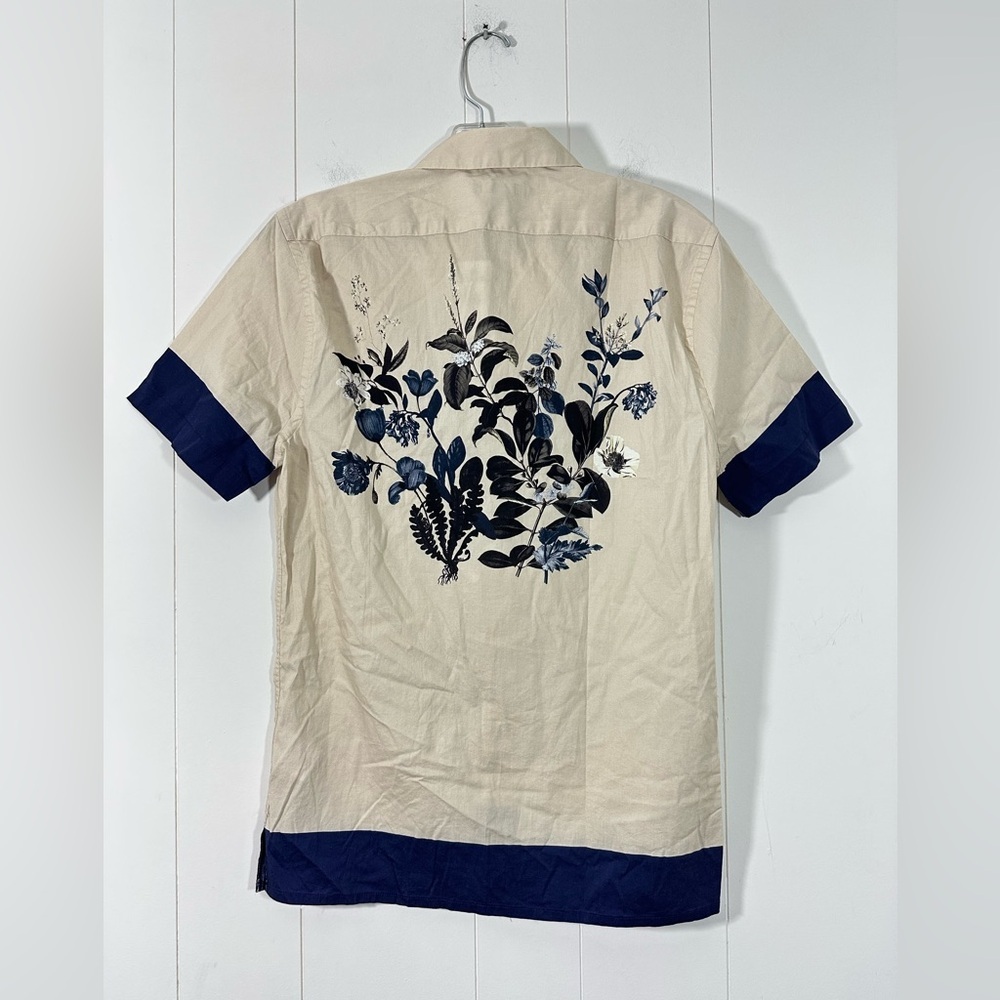 NWT Express Mens Sz XS Beige Navy Button Up Shirt Short Sleeve Floral Print Back
